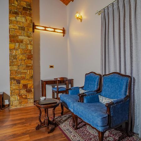 Neelesh Inn- A Luxury Lake View Hotel- 20 Kms From Nainital Bhīm Tāl Eksteriør bilde